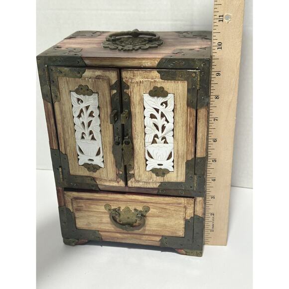 Chinese Wood Brass antique Jewellery Cabinet carved‎ jade box chest gorgeous! - Picture 3 of 11
